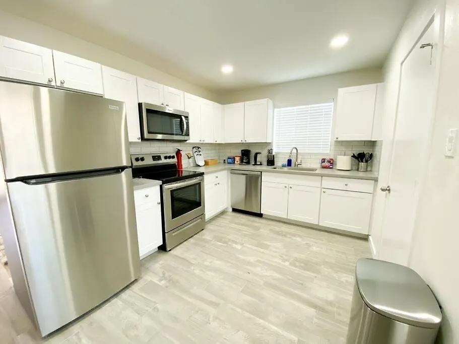 Stylish Central Phoenix 2Br Townhouse With King Beds, Grill, And Free Parking Near Downtown And Sky Harbor